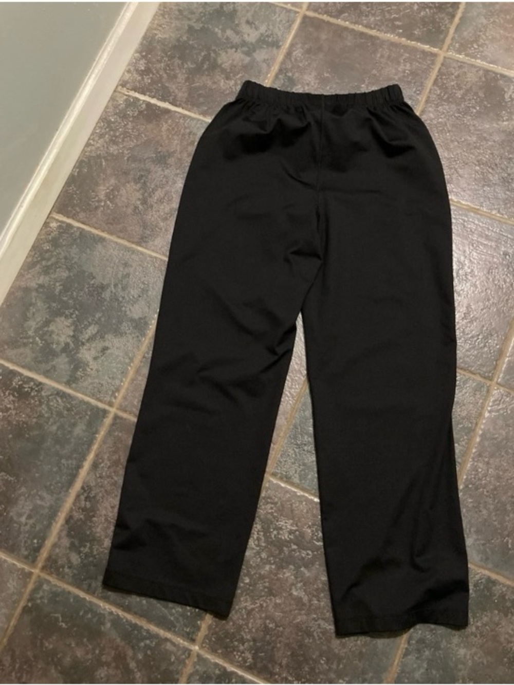 L.L. Bean Black Women's Performance Athletic Pants. Size M